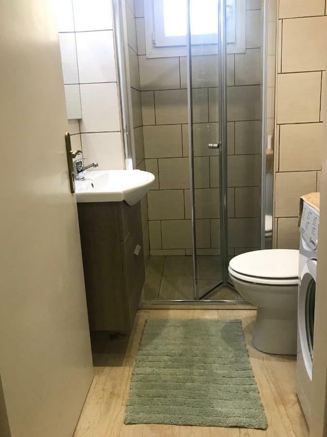 Marina Apartment Луца Экстерьер фото