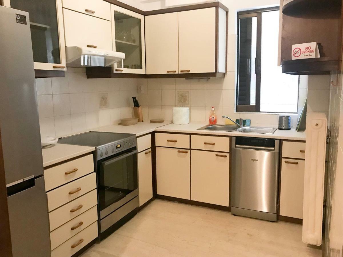 Marina Apartment Луца Экстерьер фото